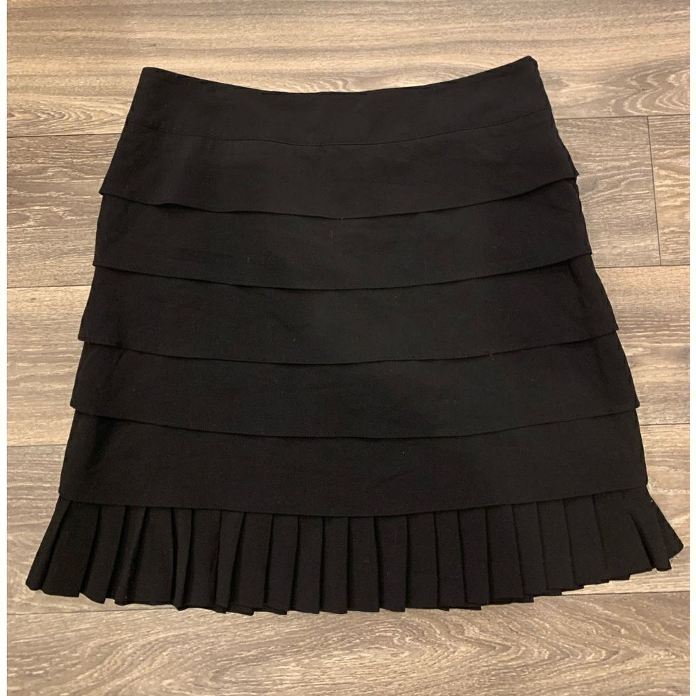 Sandro Sportswear pleated bottom ruffle skirt Size 14 hidden side zipper lined